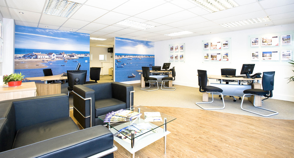 CHANGE IN REGISTERED OFFICE OF THE COMPANY
